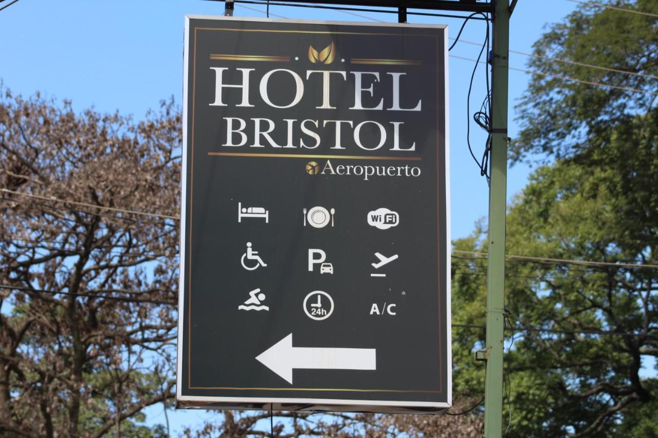 Hotel Bristol Aeropuerto Animas  Ngoại thất bức ảnh